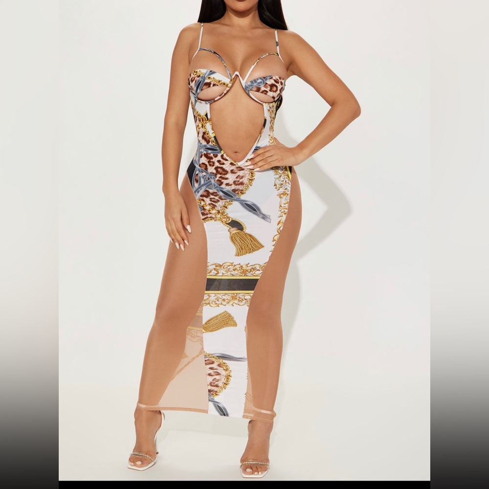 Cut out Maxi Dress🤍🤎